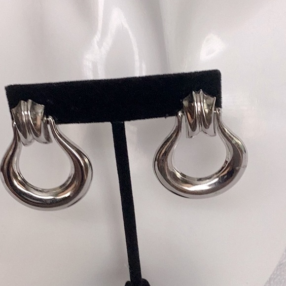 Vintage DoorKnocker Style Earrings in SilverTone - Picture 1 of 3